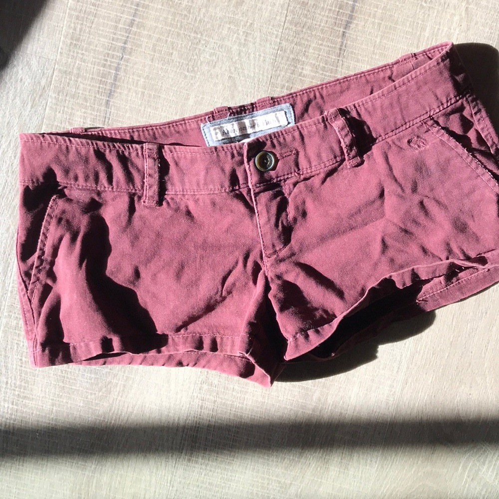 Burgundy Abercrombie short shorts size 0🍷 - Picture 2 of 6